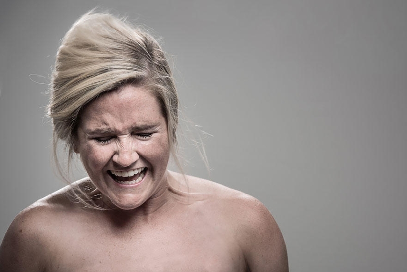 How do people react to being hit with a stun gun