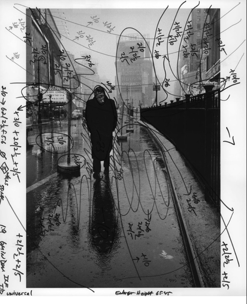 How iconic images of the past were edited in the developing room