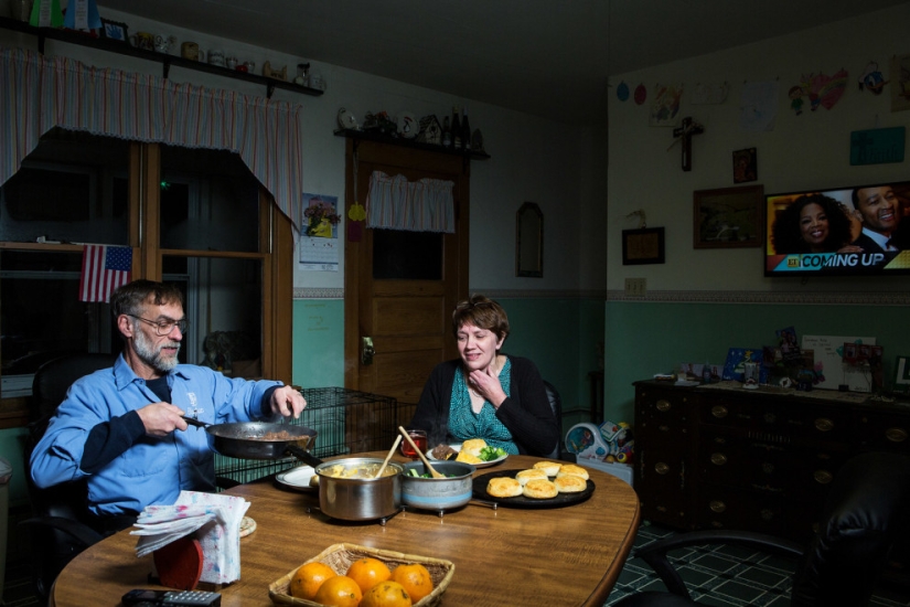 How is dinner going in the families of ordinary Americans How is dinner going in the families of ordinary Americans