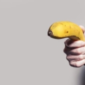 How many bananas do you need to eat to die? How many bananas do you need to eat to die?