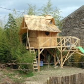 How to Build a Real Castle for Your Child from Ordinary Wooden Pallets How to Build a Real Castle for Your Child from Ordinary Wooden Pallets
