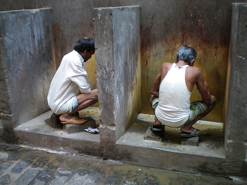 How to go to the toilet in different countries of the world How to go to the toilet in different countries of the world