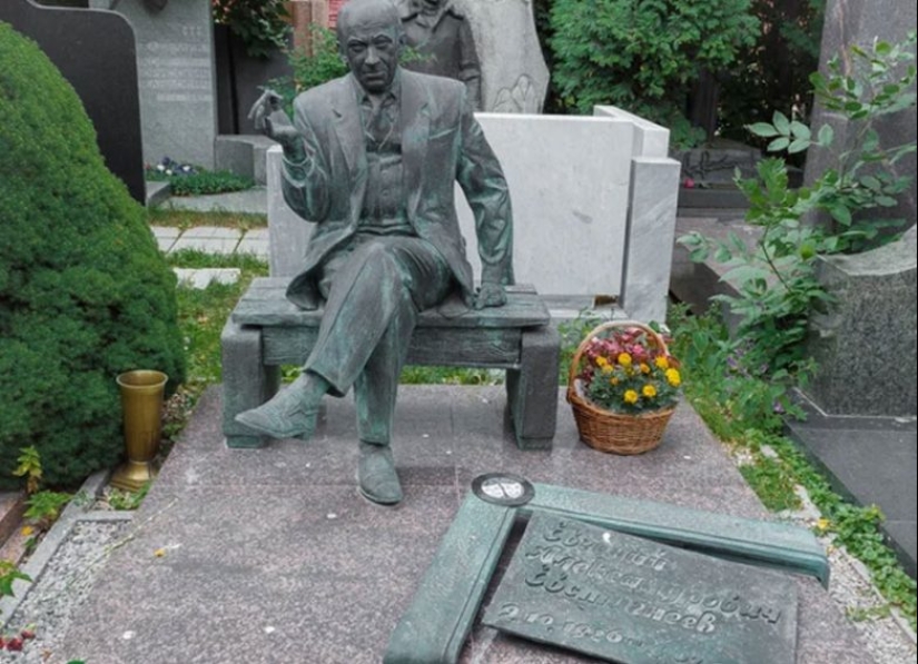 How to look grave 15 famous and favourite Russian actors How to look grave 15 famous and favourite Russian actors