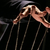 How to manipulate the masses — 10 effective ways How to manipulate the masses — 10 effective ways