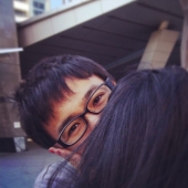 How to take pictures with a friend, if you have no girlfriend...