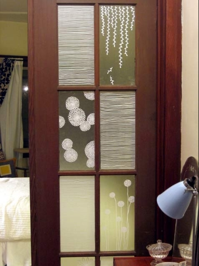 How to update things with self-adhesive tape
