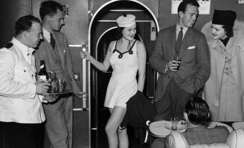 How we used to fly first class: caviar, any alcohol, smoking right in the seat and a full-fledged berth