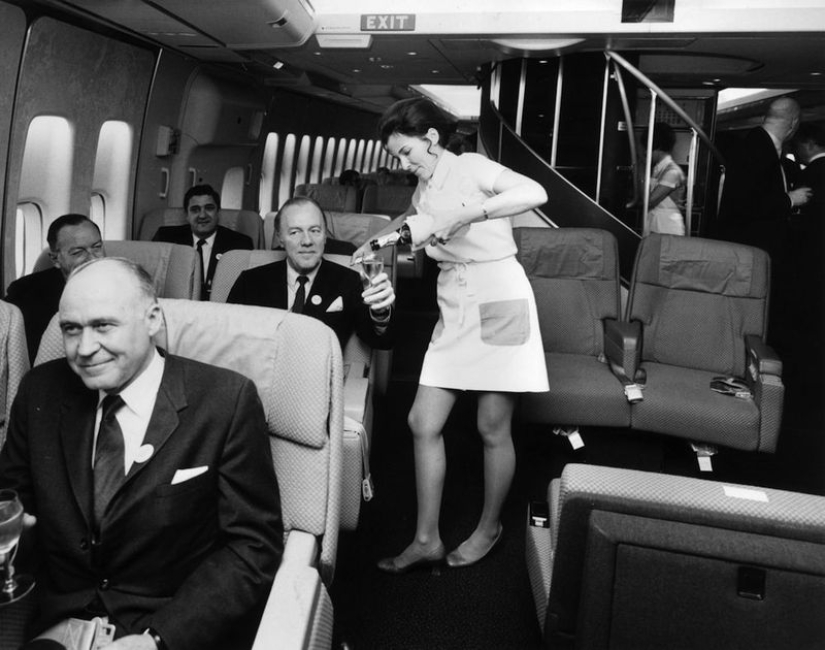 How we used to fly first class: caviar, any alcohol, smoking right in the seat and a full-fledged berth