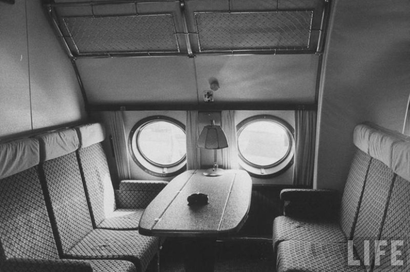 How we used to fly first class: caviar, any alcohol, smoking right in the seat and a full-fledged berth