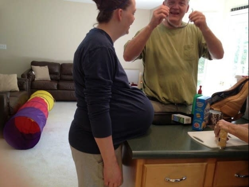 Huge legs, huge belly, huge everything: 22 photos about the reality of pregnant women