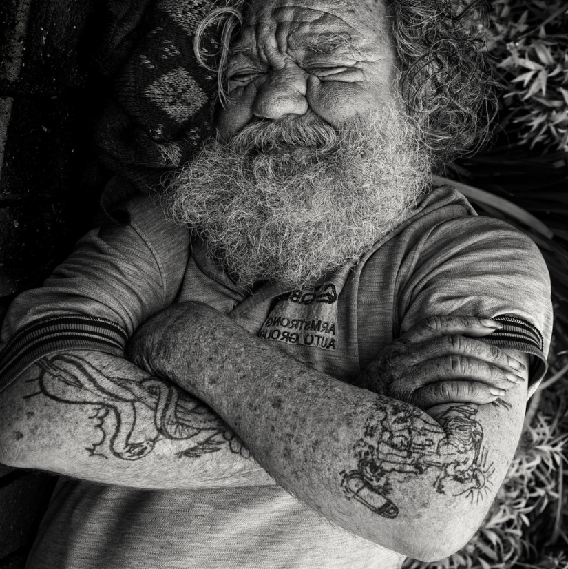 "I am fascinated by the mystery hidden in faces": Billy Plummer's expressive portraits "I am fascinated by the mystery hidden in faces": Billy Plummer's expressive portraits