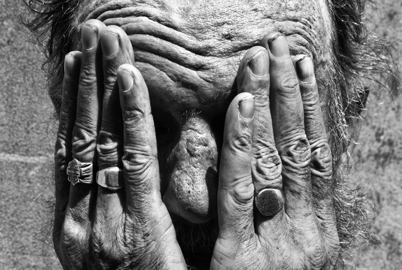 "I am fascinated by the mystery hidden in faces": Billy Plummer's expressive portraits "I am fascinated by the mystery hidden in faces": Billy Plummer's expressive portraits