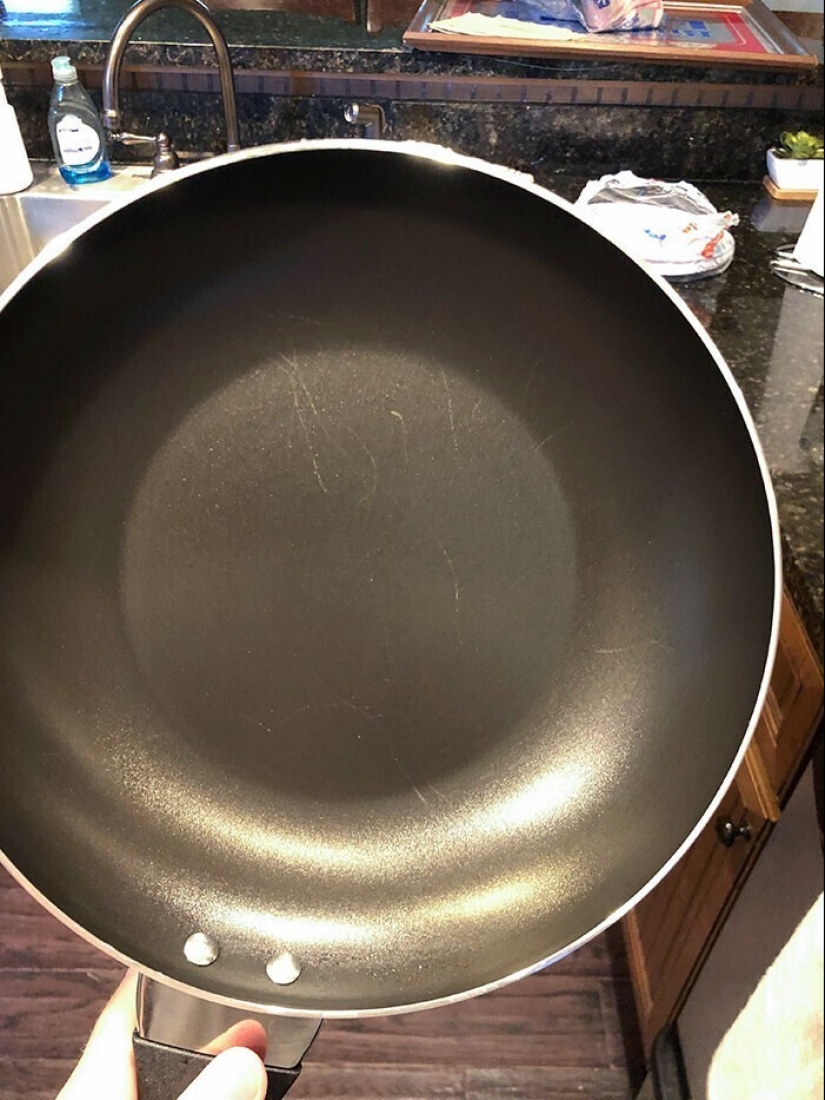 "I live with a monster!" 35 photos of complete chaos from the kings of the mess