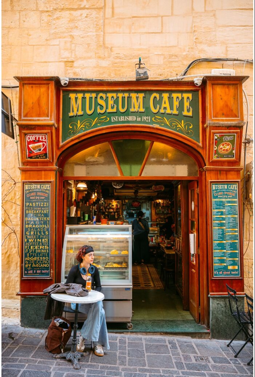 I Went To Valletta, Malta—Here Are 17 Photos That Showcase Its Beauty