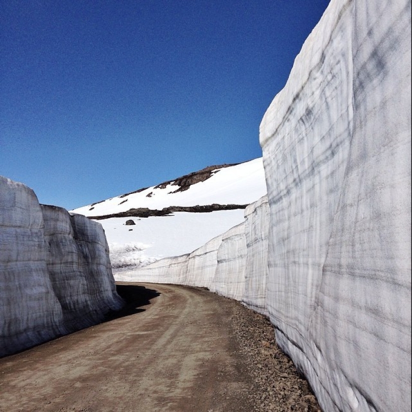 Iceland is a land of extreme contrasts Iceland is a land of extreme contrasts