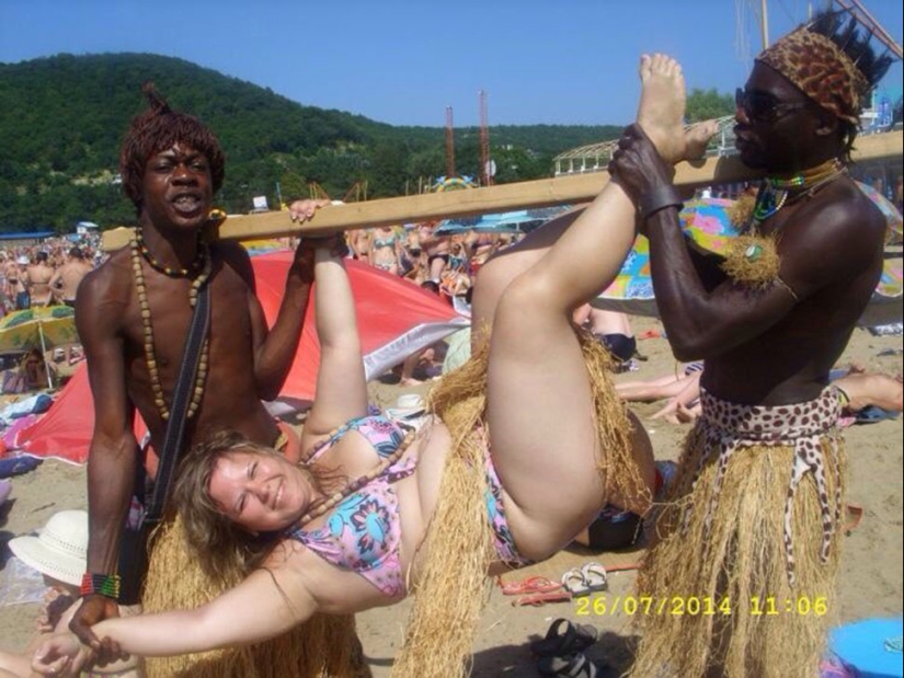 I'm lying on the beach: monstrously beautiful vacationers who can be found on any beach I'm lying on the beach: monstrously beautiful vacationers who can be found on any beach