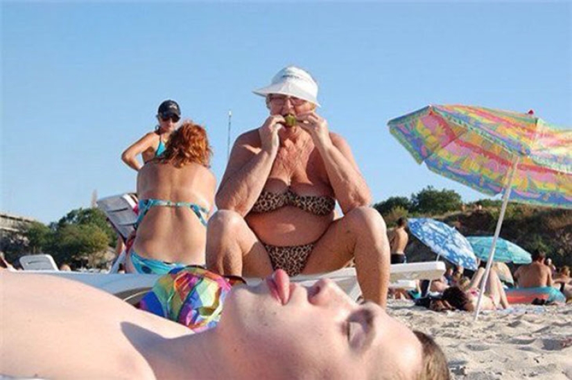 I'm lying on the beach: monstrously beautiful vacationers who can be found on any beach I'm lying on the beach: monstrously beautiful vacationers who can be found on any beach