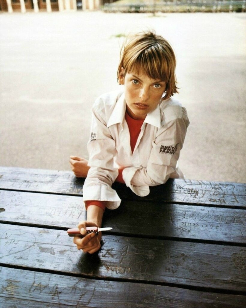 Imágenes inusuales de famosos hooligans de la fotografía de moda de Jürgen Teller