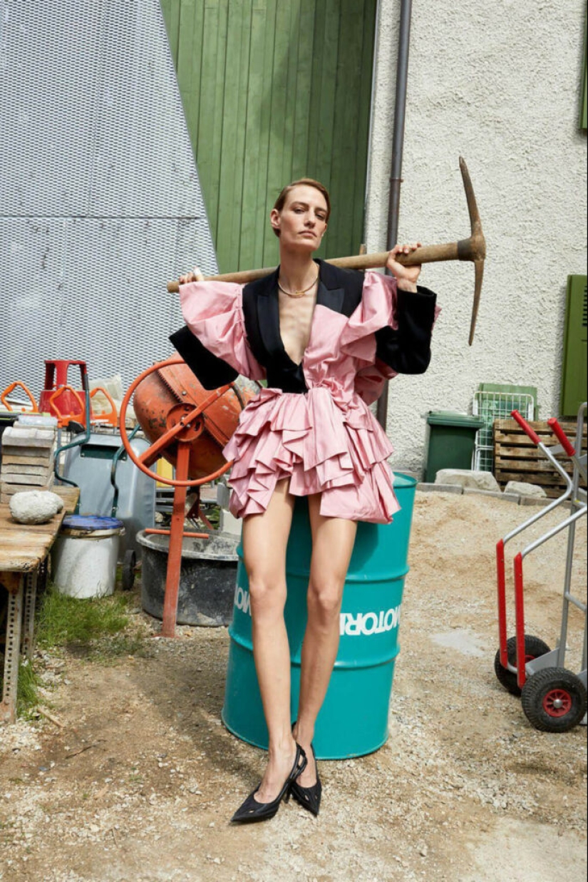 Imágenes inusuales de famosos hooligans de la fotografía de moda de Jürgen Teller