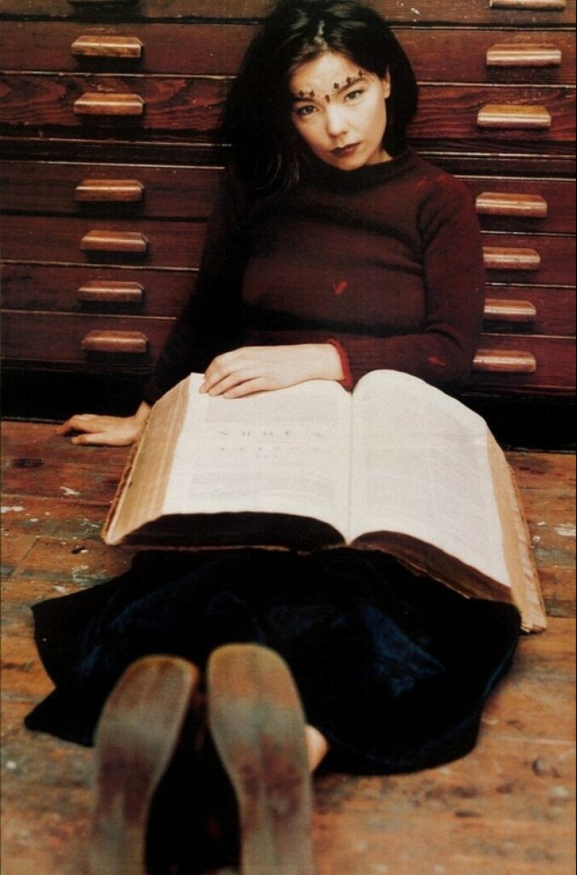 Imágenes inusuales de famosos hooligans de la fotografía de moda de Jürgen Teller