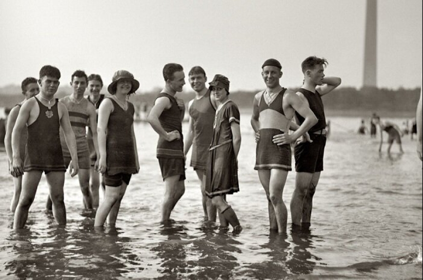 In the early 20th century struggled with open swimwear In the early 20th century struggled with open swimwear