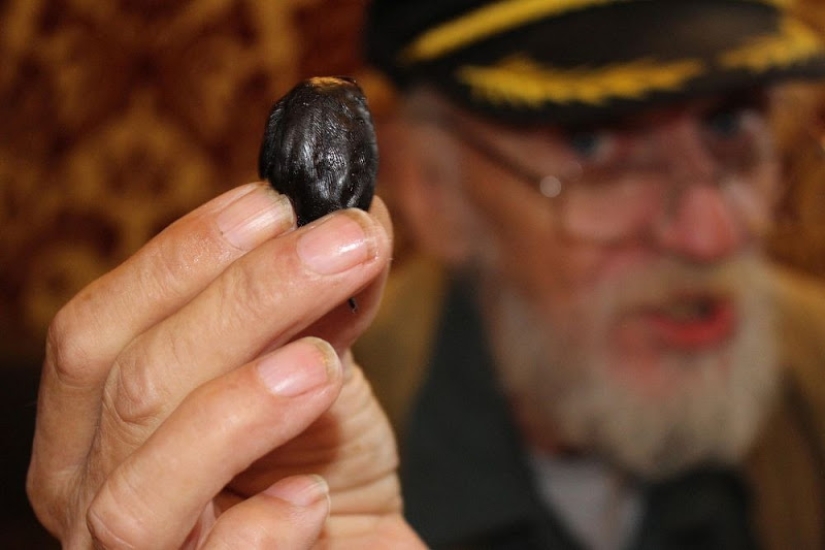 In the mouth of my feet: the glorious history of the Canadian club of alcoholics "Sour Finger» In the mouth of my feet: the glorious history of the Canadian club of alcoholics "Sour Finger»