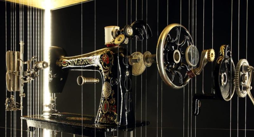 Incredible 'Exploded Circuits' of Mechanisms by Artist John Peralta