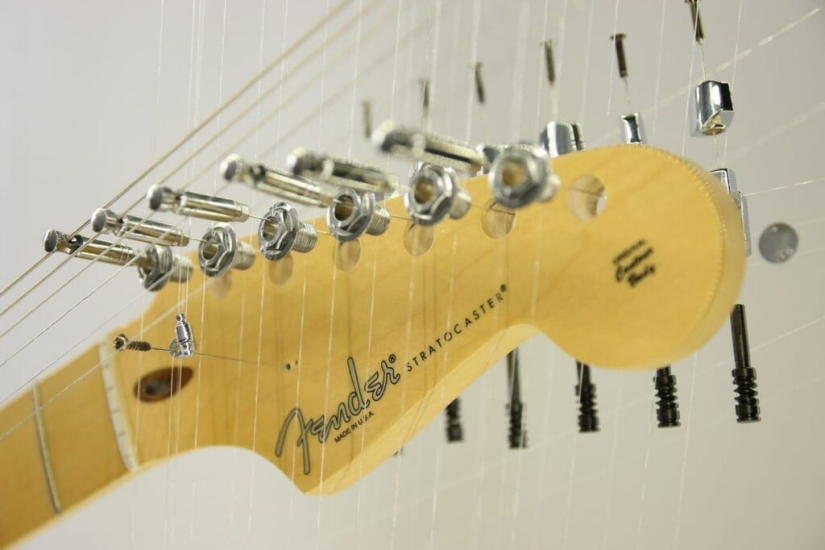 Incredible 'Exploded Circuits' of Mechanisms by Artist John Peralta