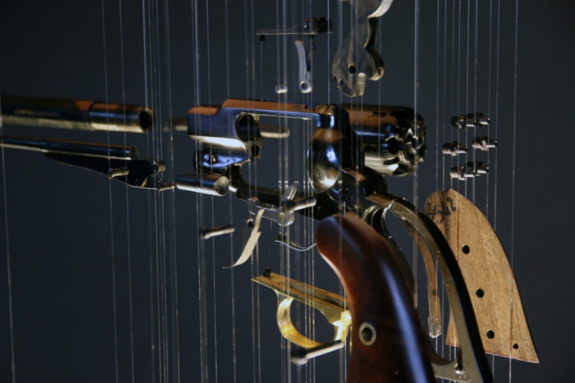 Incredible 'Exploded Circuits' of Mechanisms by Artist John Peralta