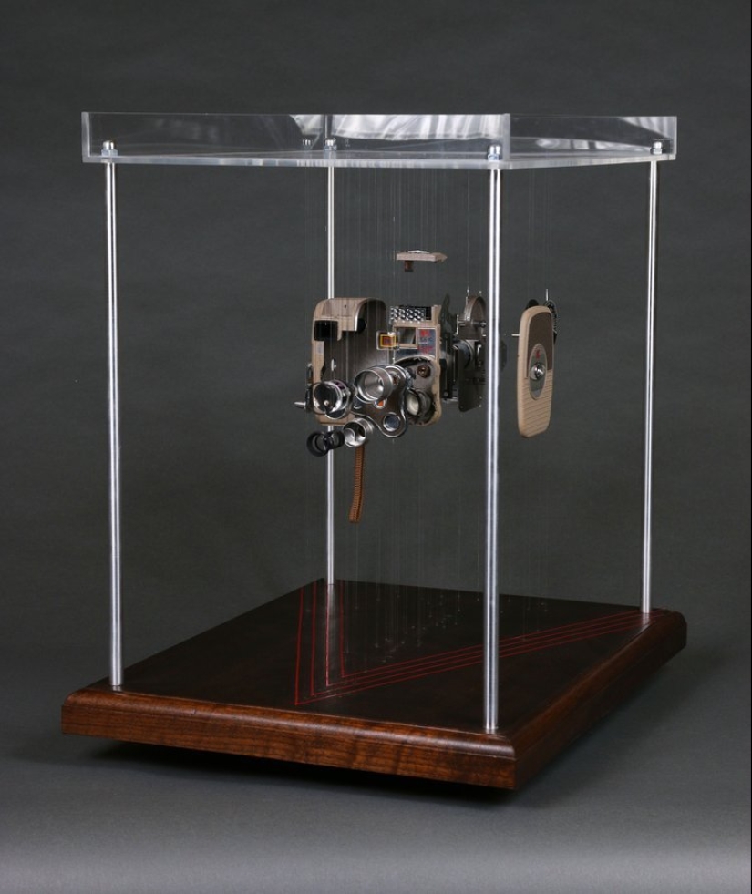 Incredible 'Exploded Circuits' of Mechanisms by Artist John Peralta