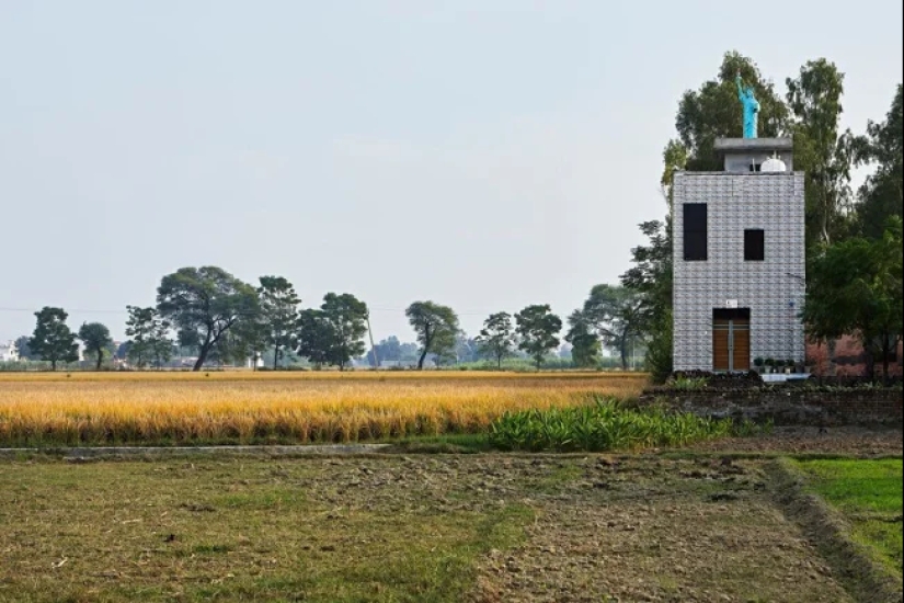 Incredible Rooftops of Punjab: Photographer Rajesh Vora Shows an Interesting Tradition