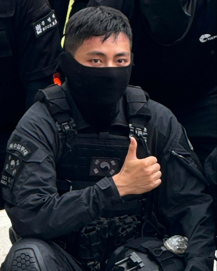 Inside BTS V AKA "Sergeant" Kim Taehyung's Military Training Diaries
