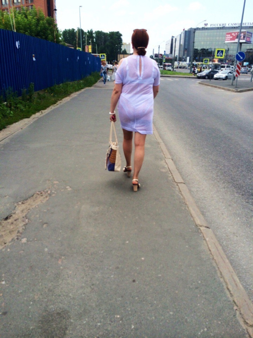 Intelligent madness, or the Strange fashion of the St. Petersburg streets