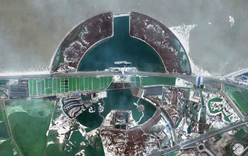 Interesting objects "Google Earth"