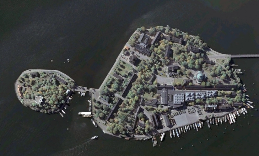 Interesting objects "Google Earth"