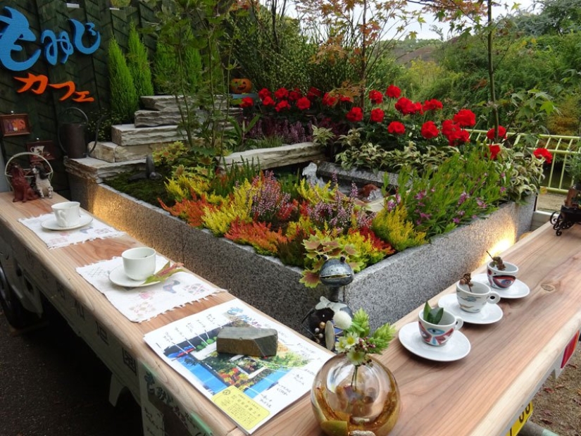 It could come only in Japan — coolest mobile mini-garden