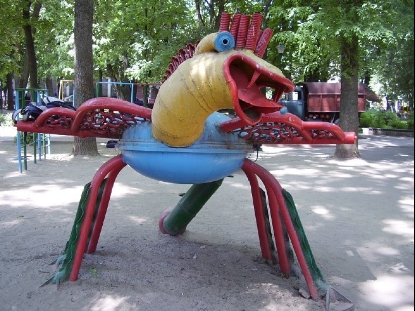 It is not the Internet that is ruining our children, but playgrounds in the courtyards It is not the Internet that is ruining our children, but playgrounds in the courtyards