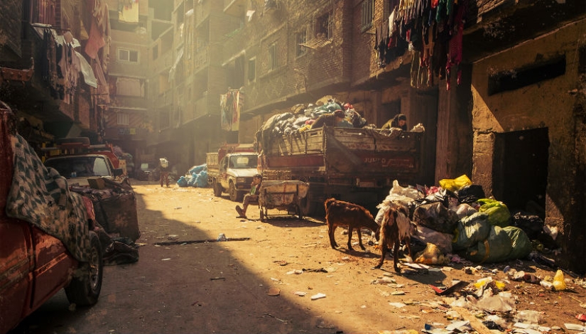 It's a pity these photos don't convey the smell: The City of Scavengers in Cairo It's a pity these photos don't convey the smell: The City of Scavengers in Cairo