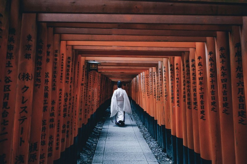 Japanese flavor in Takashi Yasui's street photos