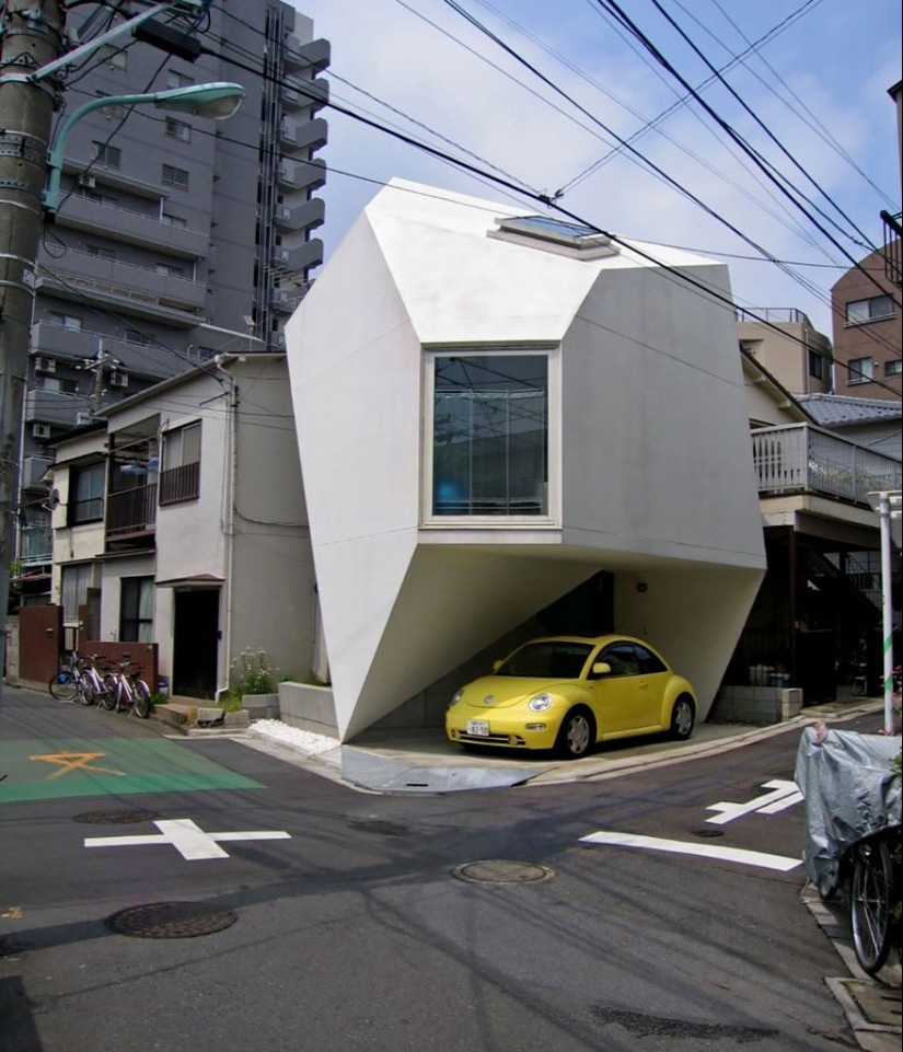 Japanese perversions in architecture