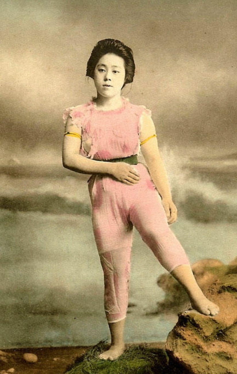 Japanese pin-up postcards with geisha in swimsuits Japanese pin-up postcards with geisha in swimsuits