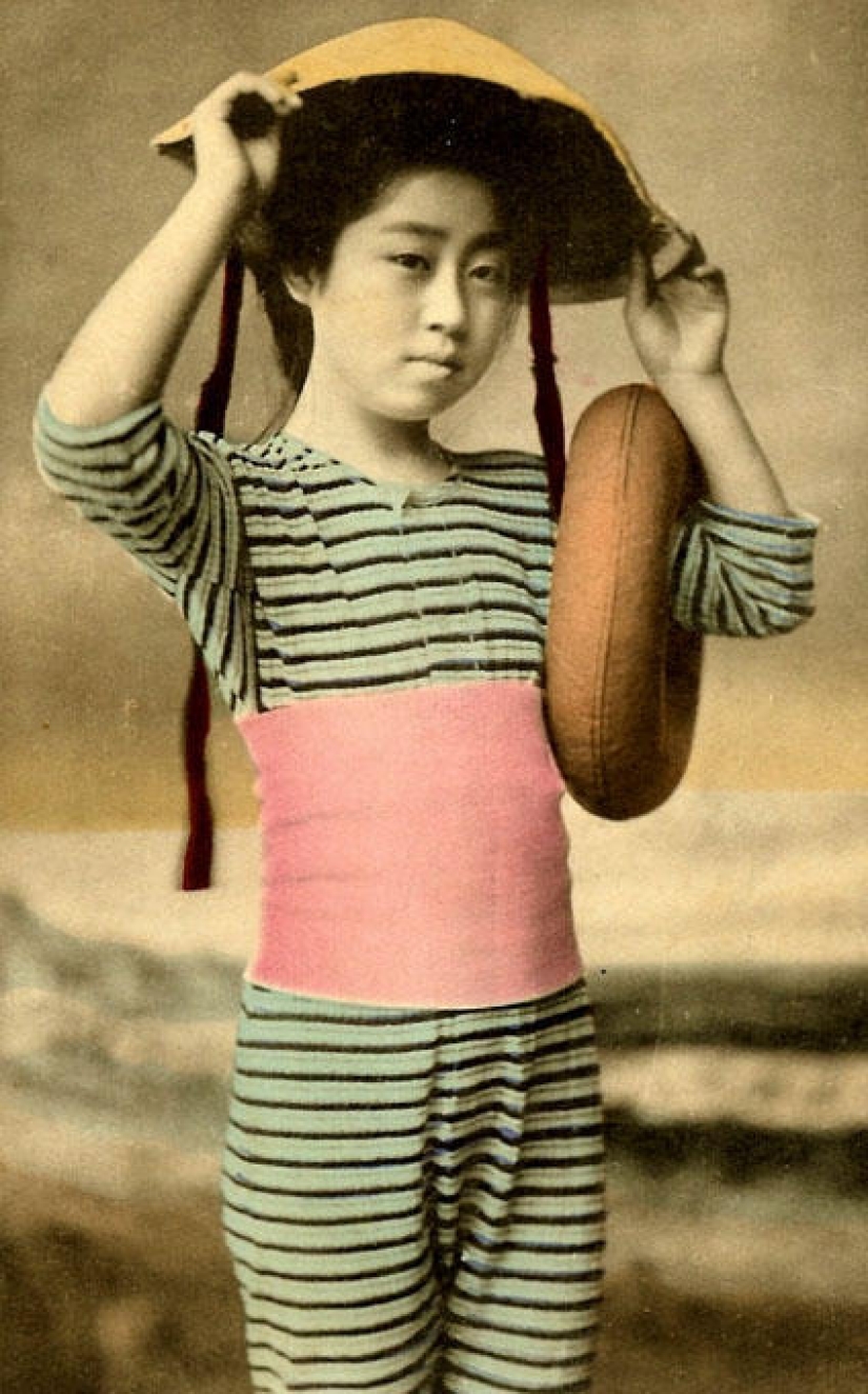 Japanese pin-up postcards with geisha in swimsuits Japanese pin-up postcards with geisha in swimsuits