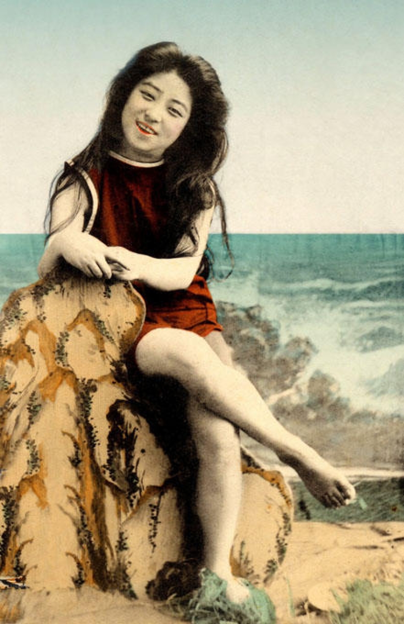 Japanese pin-up postcards with geisha in swimsuits Japanese pin-up postcards with geisha in swimsuits