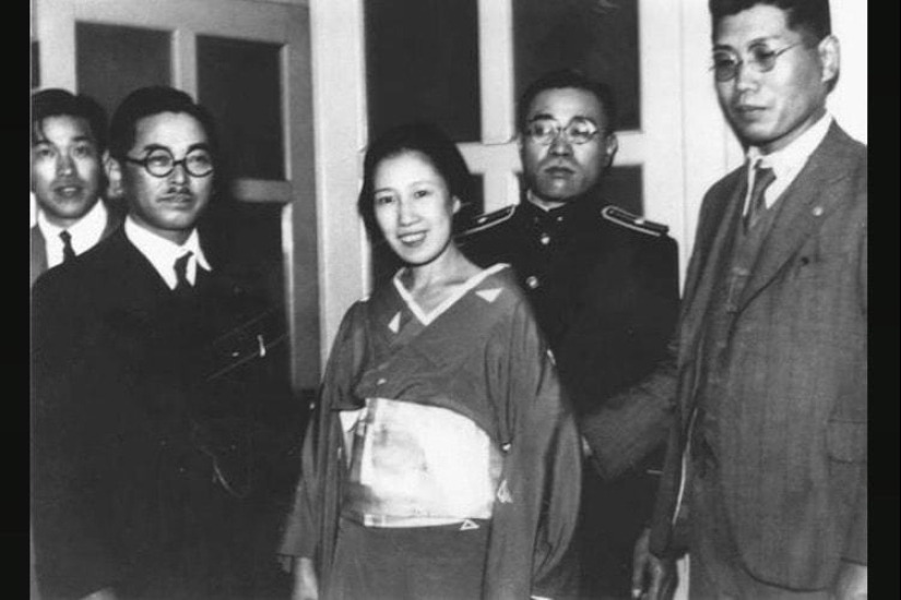 Jardín Abe — la extraña mujer-asesino de la historia