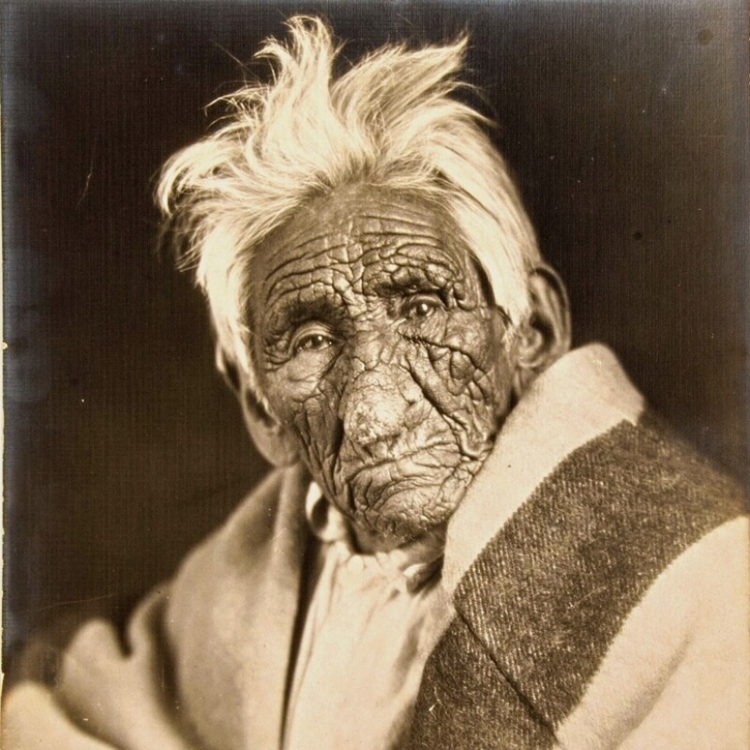 John Smith or Chief White Wolf, the oldest Indian who allegedly lived 138 years John Smith or Chief White Wolf, the oldest Indian who allegedly lived 138 years
