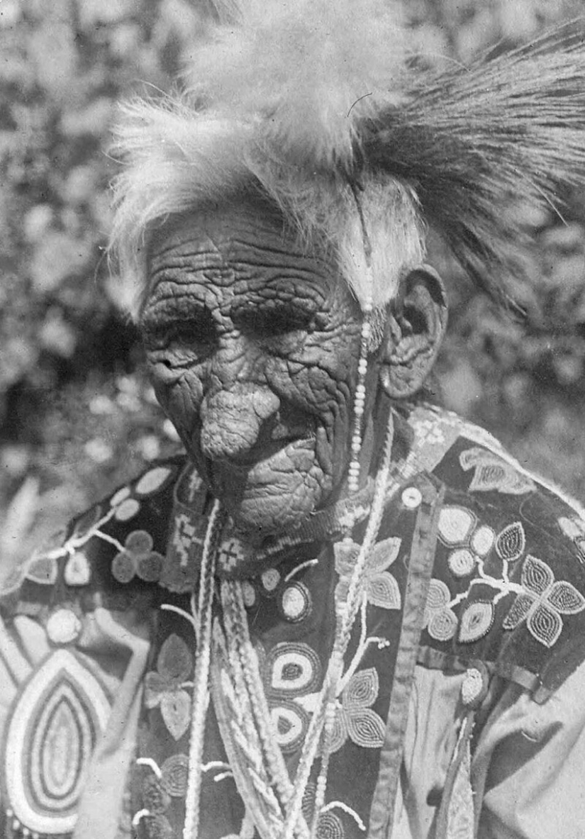 John Smith or Chief White Wolf, the oldest Indian who allegedly lived 138 years John Smith or Chief White Wolf, the oldest Indian who allegedly lived 138 years