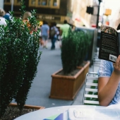 Jonathan Haibi-photographer who has the whole world posing for a picture Jonathan Haibi-photographer who has the whole world posing for a picture