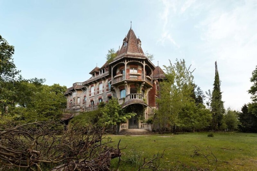 La belleza de los castillos abandonados en la lente Jahz Diseño