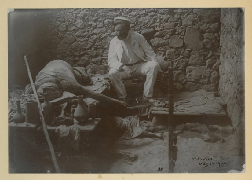 La cara distorsionada en los estertores de la agonía: las imágenes antes y después de la terrible erupción volcánica del siglo xx La cara distorsionada en los estertores de la agonía: las imágenes antes y después de la terrible erupción volcánica del siglo xx