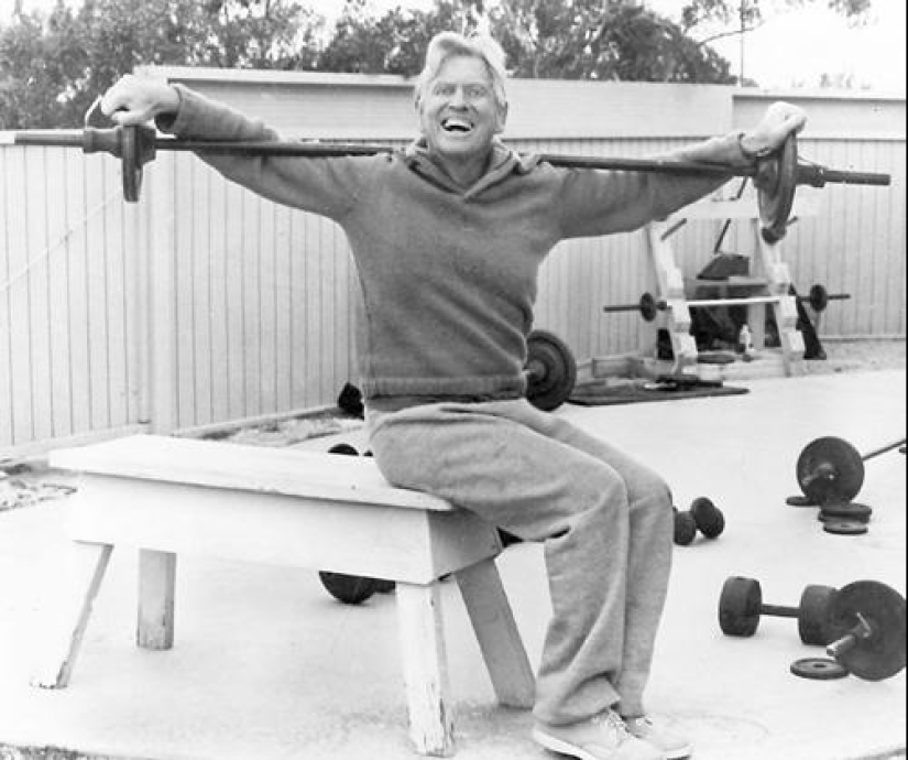 La doble vida del Dr. Bragg: sobre lo que mintió a todos el principal divulgador del ayuno en el mundo La doble vida del Dr. Bragg: sobre lo que mintió a todos el principal divulgador del ayuno en el mundo